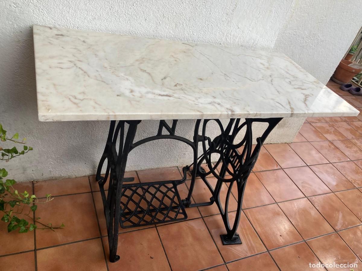 Antig&uuml;edades: Mesa marmol antigua m&aacute;quina coser Newman