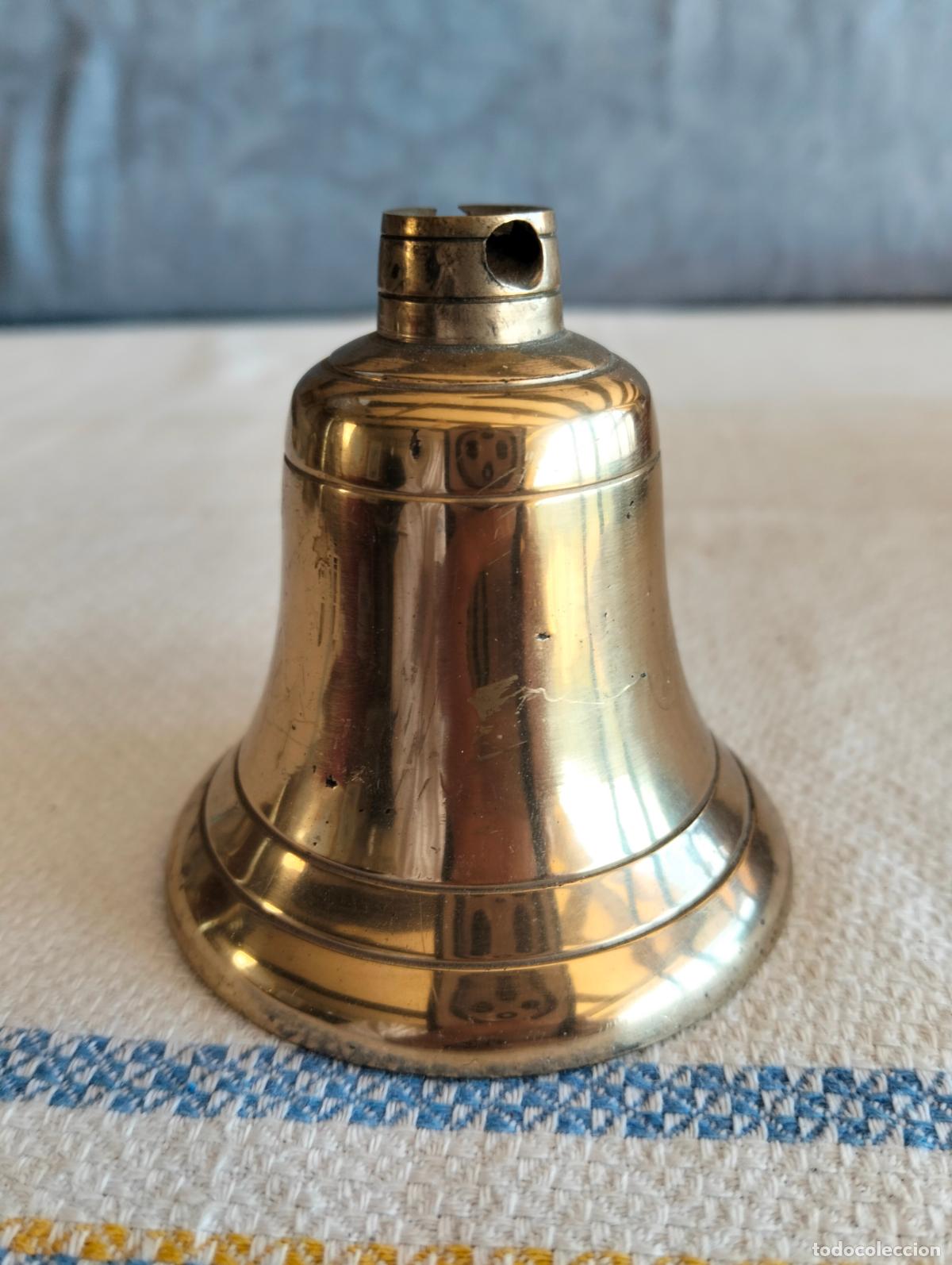 Antig&uuml;edades: Antigua peque&ntilde;a campana de bronce lat&oacute;n labrado y pulido de finales S.XIX agujero superior