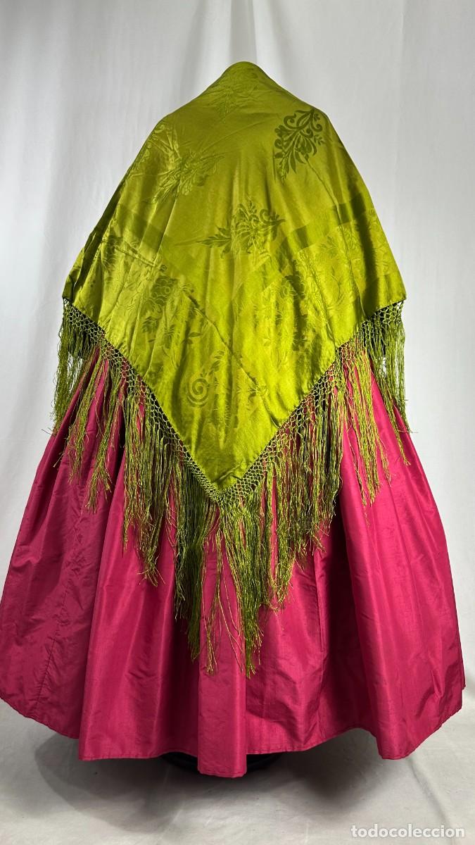 Antig&uuml;edades: Pa&ntilde;uelo de seda adamascada color aceite - Foto 2