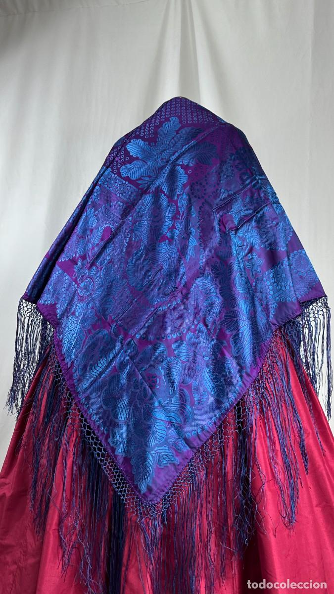 Antig&uuml;edades: Pa&ntilde;uelo adamascado azul y morado - Foto 2