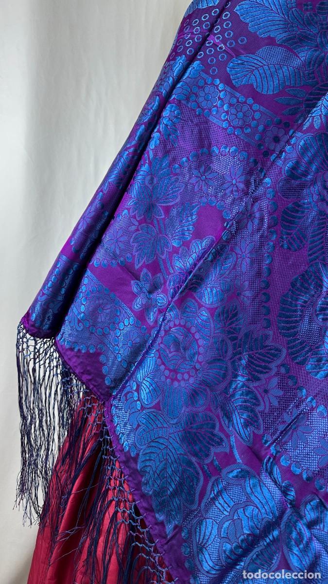 Antig&uuml;edades: Pa&ntilde;uelo adamascado azul y morado - Foto 4