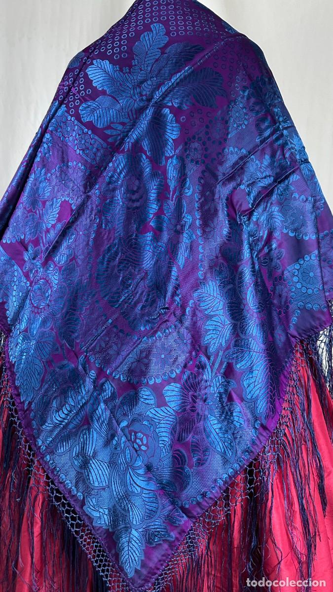Antig&uuml;edades: Pa&ntilde;uelo adamascado azul y morado - Foto 6