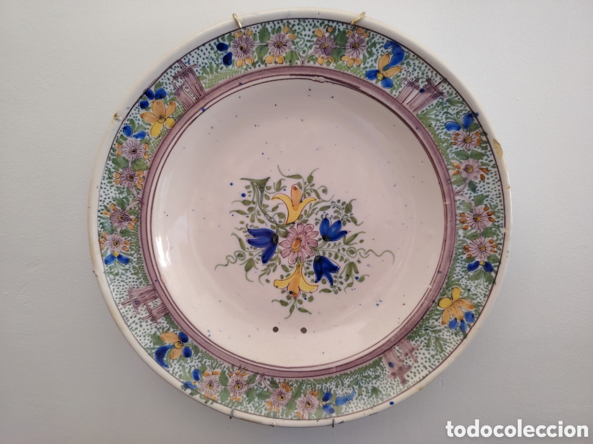 Antiques: Bonito plato de cer&aacute;mica de Manises
