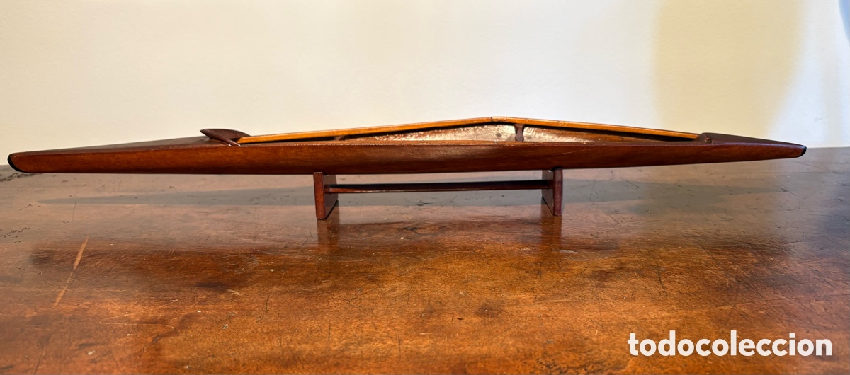Antig&uuml;edades: ANTIGUA MAQUETA DE PIRAGUA DE MADERA