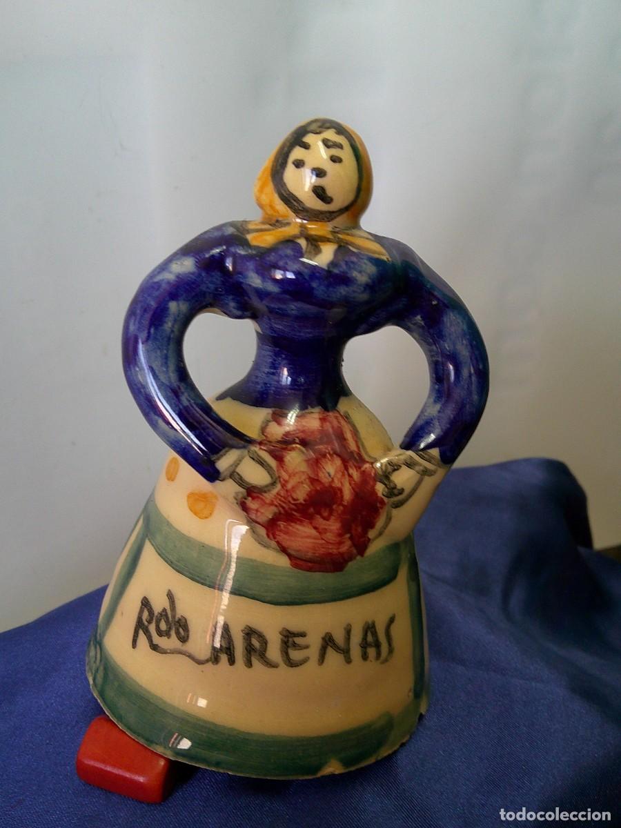 Antig&uuml;edades: &iexcl;&iexcl; ARTESANIA: CAMPANILLA. Campesina con Traje VERDIALES. ARENAS. Pintada a MANO. (Terracota) !! C-14