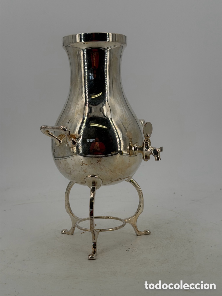 Antig&uuml;edades: Antiguo Recipiente con Grifo Plateado - Foto 2
