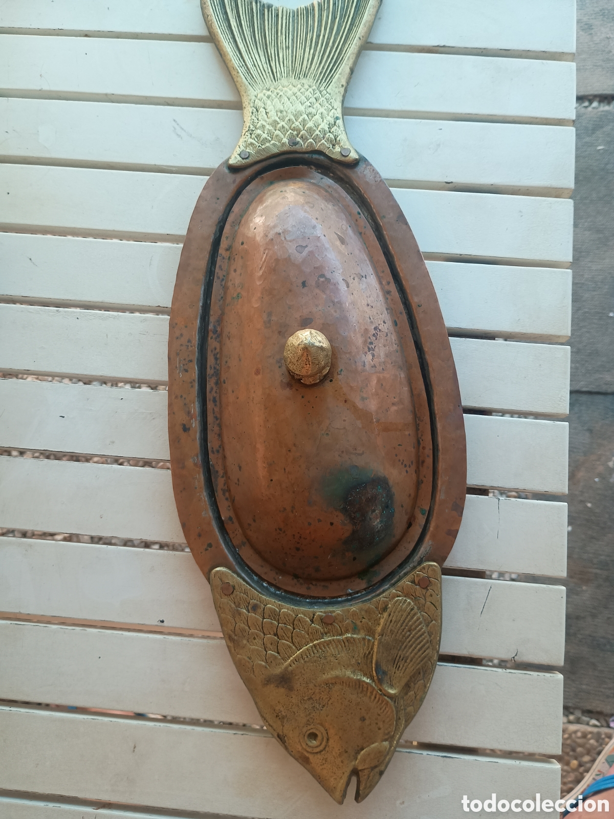 Antig&uuml;edades: Bandeja bronce y cobre pescado