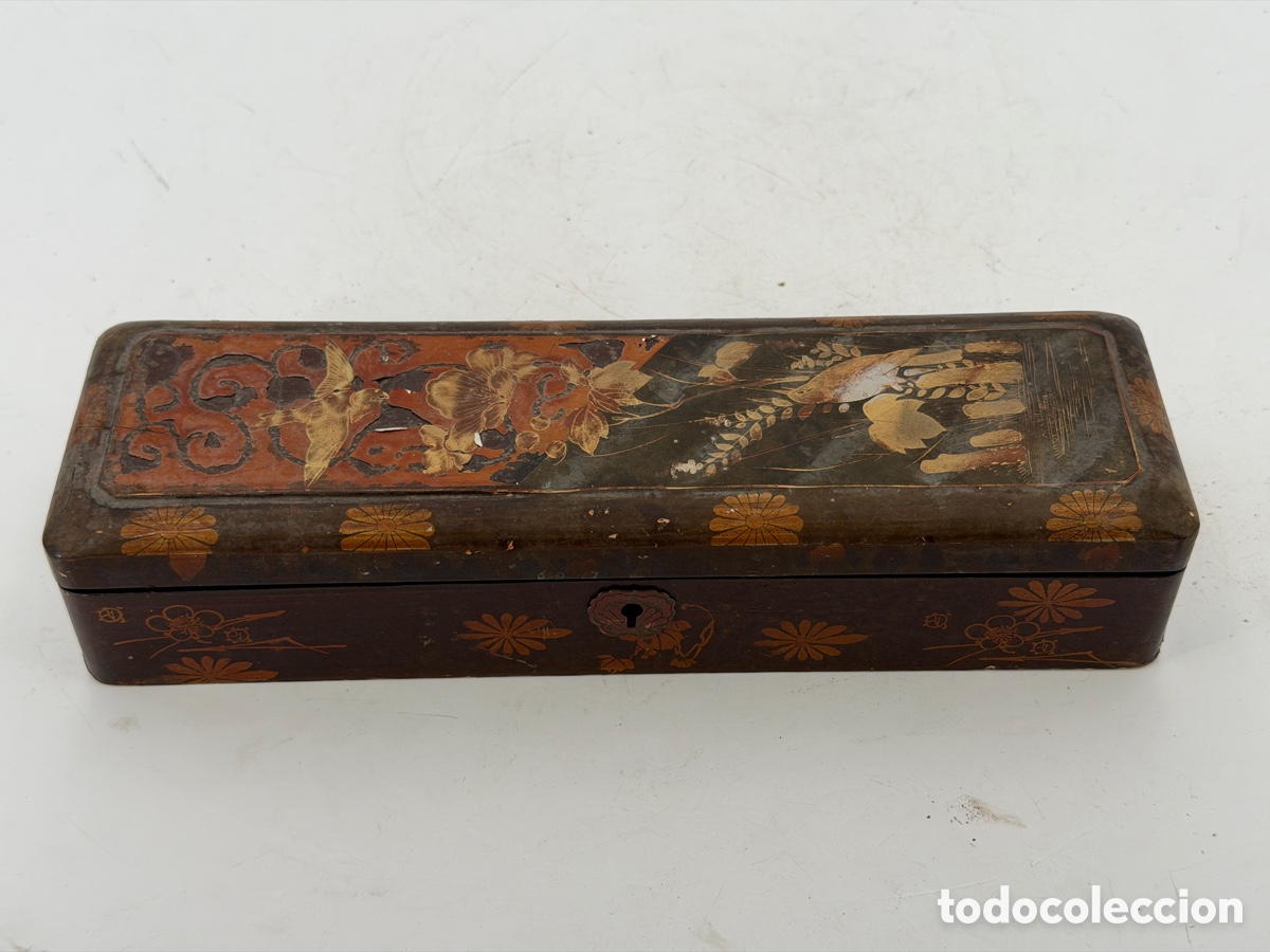 Antig&uuml;edades: Antigua Caja con Relieves - Foto 3