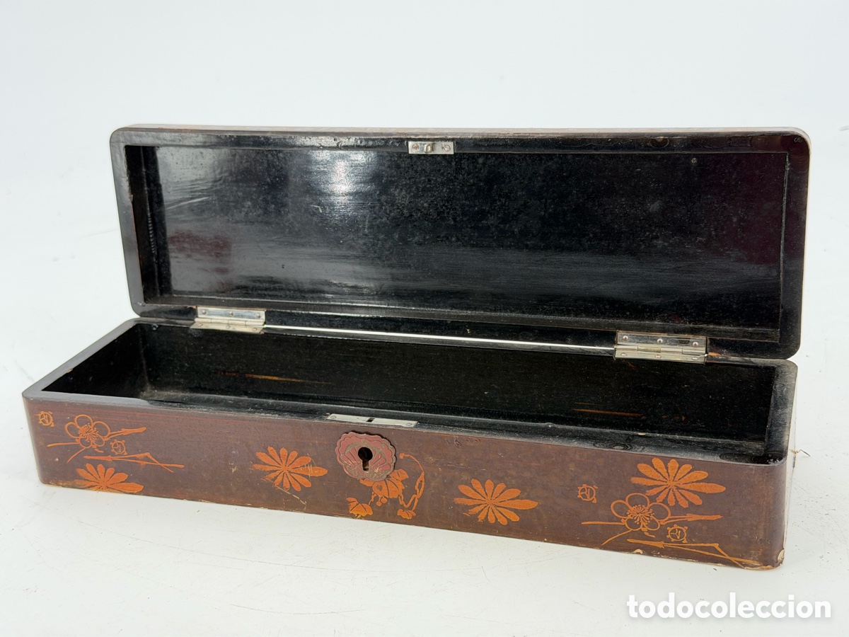 Antig&uuml;edades: Antigua Caja con Relieves - Foto 5
