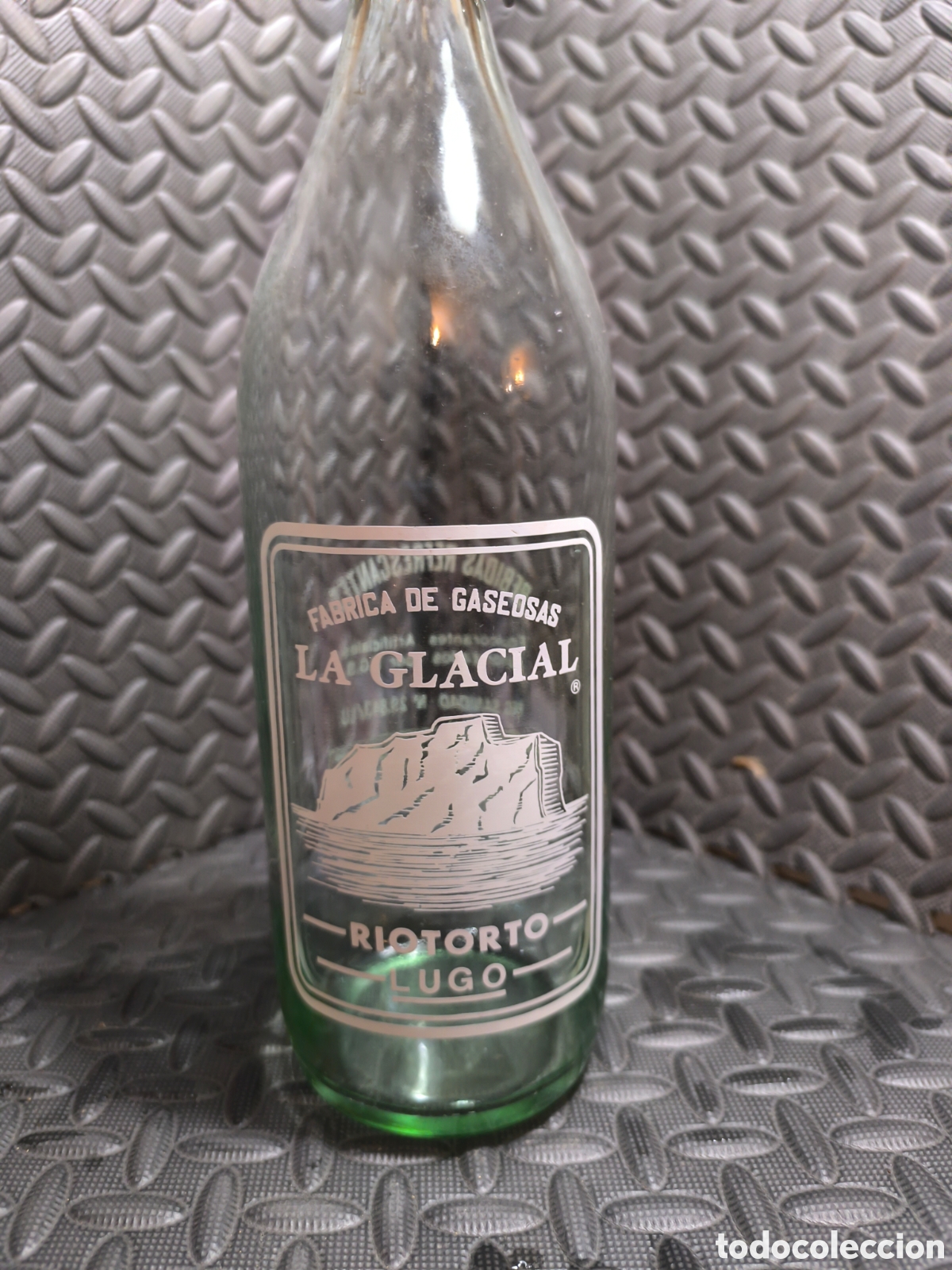 Antig&uuml;edades: Botella antigua de gaseosa