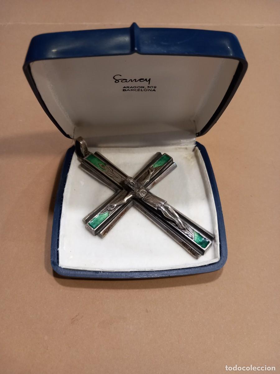 Antig&uuml;edades: CRUZ DE PLATA Y ESMALTE CON CONTRASTES (G)