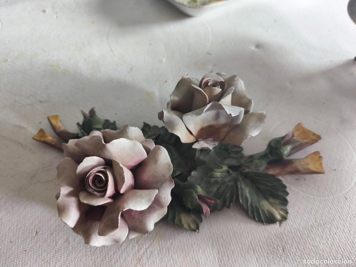 Antig&uuml;edades: centro floral hecho y pintado a mano Capodimonte