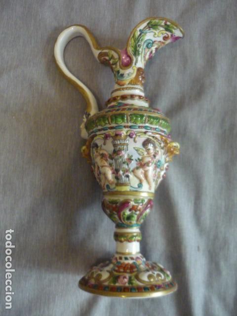 Antiques: JARRA DE PORCELANA CAPODIMONTE 34 DE ALTO X 11.5 CM DE DIAMETRO
