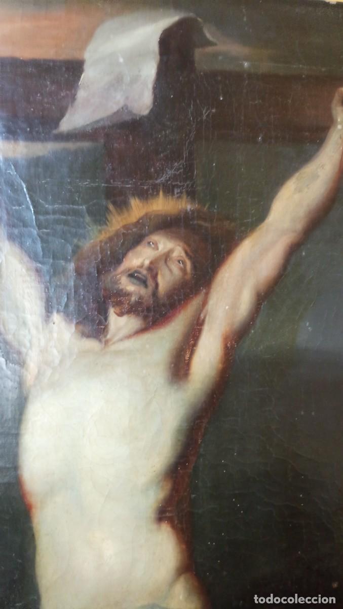 Antig&uuml;edades: Lienzo al &oacute;leo Cristo Crucificado - Foto 2
