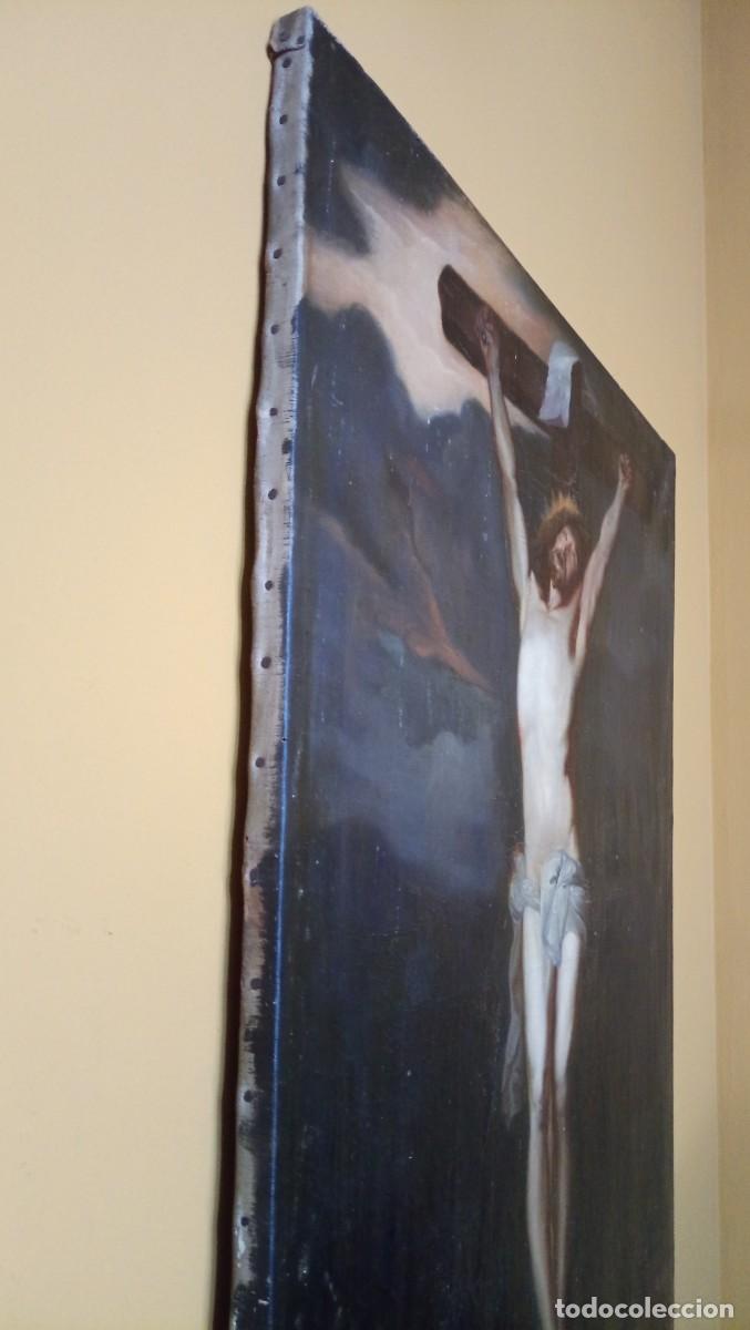 Antig&uuml;edades: Lienzo al &oacute;leo Cristo Crucificado - Foto 5