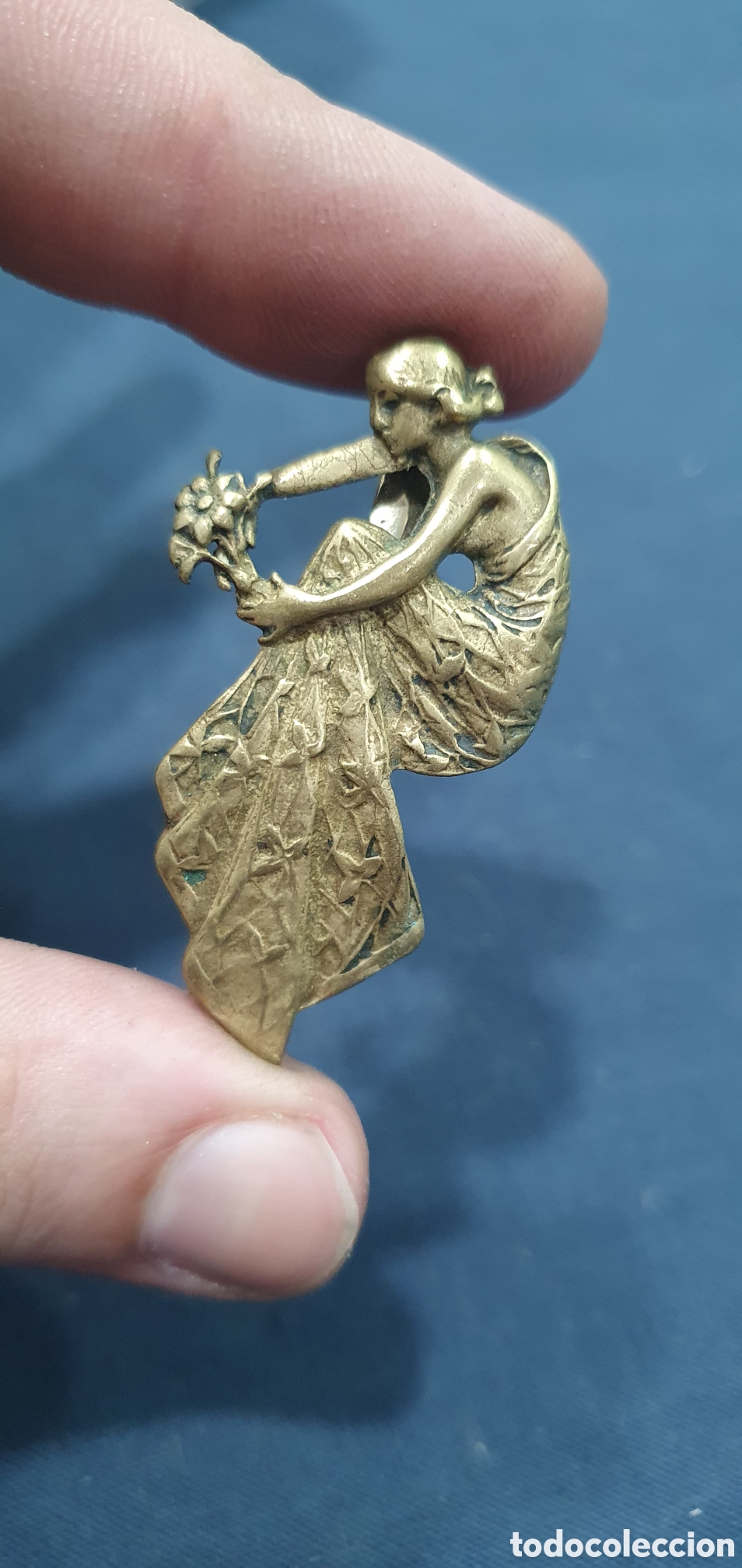 Antig&uuml;edades: Preciosa horquilla modernista de bronce. (L36)