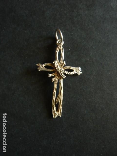 Antig&uuml;edades: CRUCIFIJO COLGANTE EN PLATA 3.5 CM