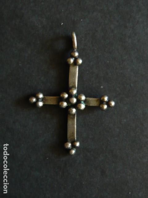Antig&uuml;edades: CRUCIFIJO COLGANTE EN PLATA 3 CM