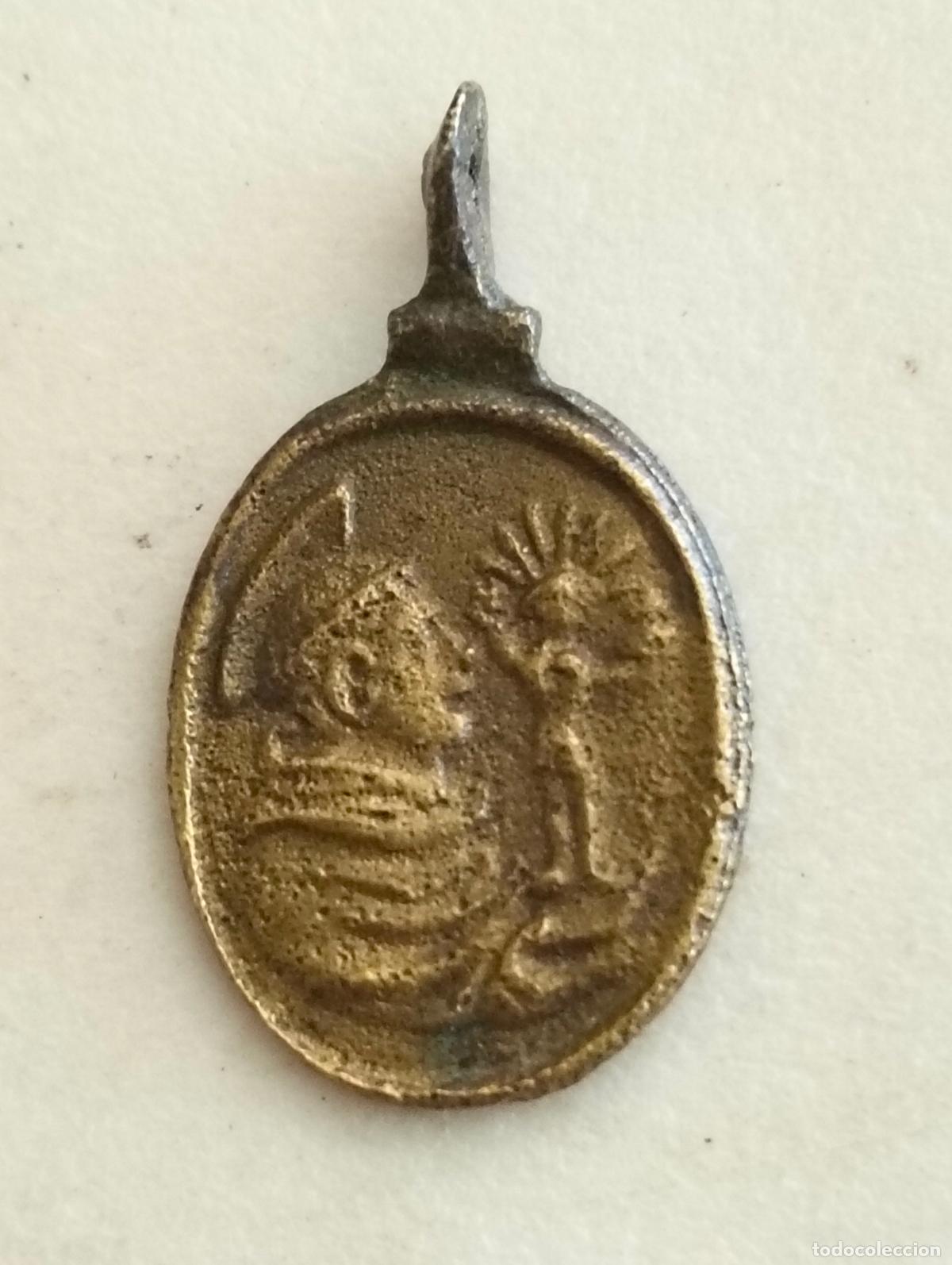 Antig&uuml;edades: MEDALLA RELIGIOSA SANTO REZANDO, MEDIDA 10X20 MM