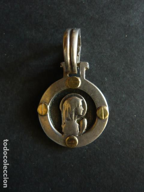 Antig&uuml;edades: VIRGEN MARIA ANTIGUA MEDALLA 2 X 4 CM