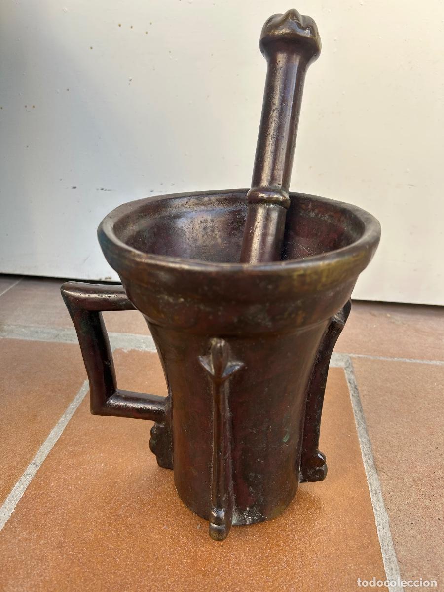 Antiquit&auml;ten: GRAN MORTERO G&Oacute;TICO DE BRONCE CON SU PILON O MAZA DEL SIGLO XV