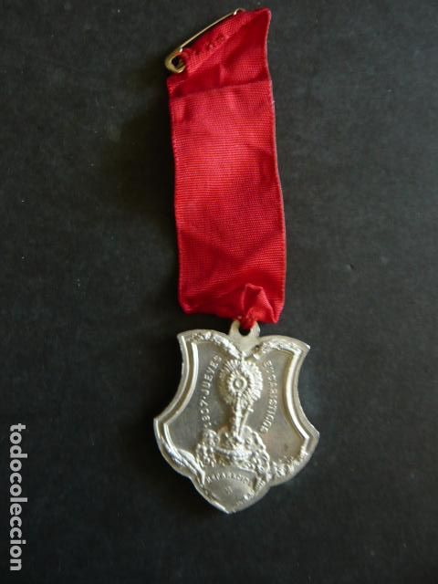 Antig&uuml;edades: MEDALLA JUEVES EUCARISTICOS 1907 ALUMNIO