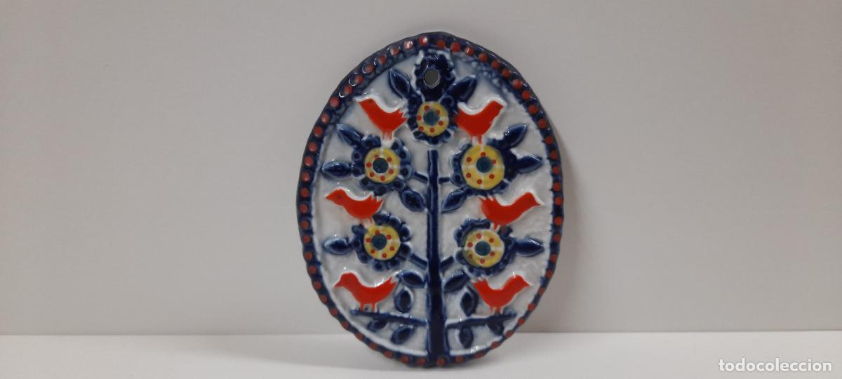 Antiquit&auml;ten: MEDALLON DEL ARBOL DE LA VIDA . REALIZADO EN CERAMICA DE SARGADELOS . MEDIDA DE ALTO 14,5 CM