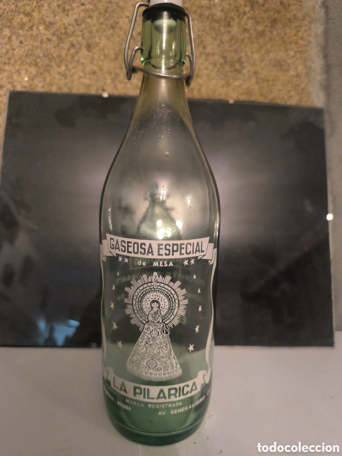 Antig&uuml;edades: Botella antigua de gaseosa