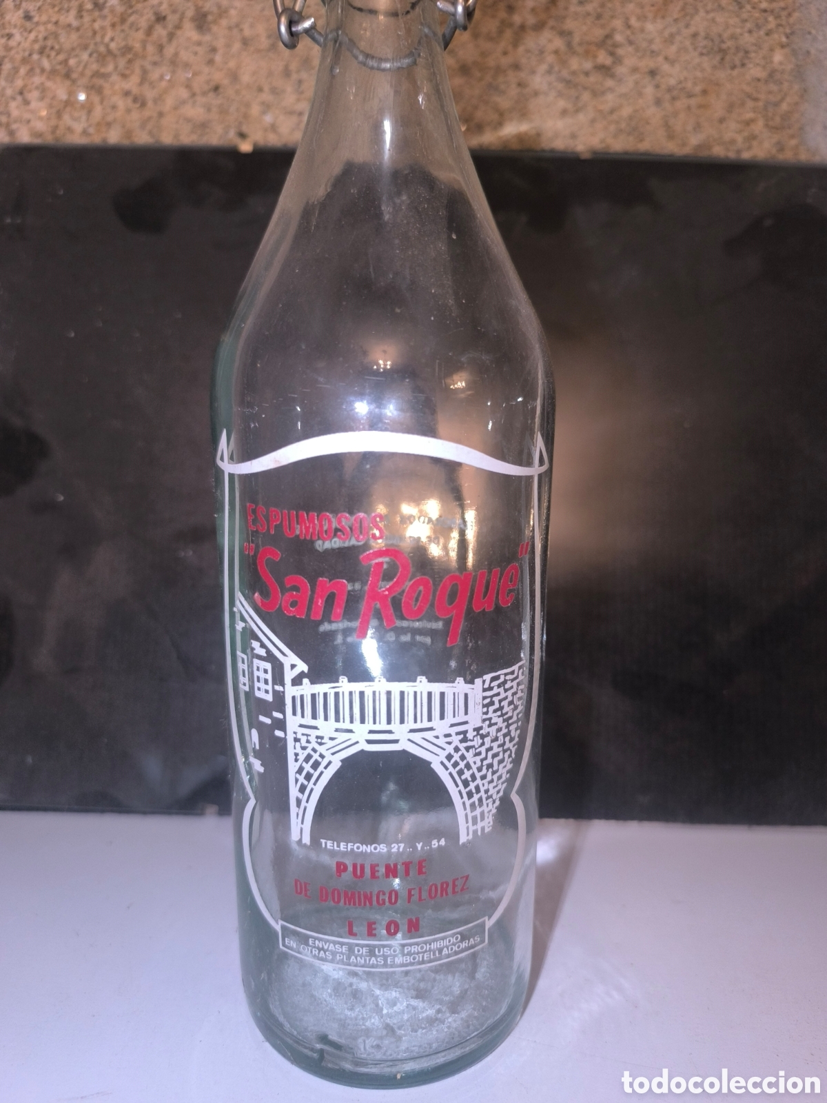 Antig&uuml;edades: Botella antigua de gaseosa
