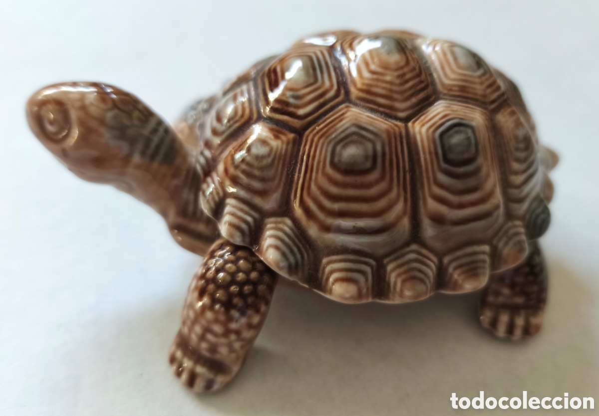 Antig&uuml;edades: TORTUGA DE PORCELANA INGLESA MARCA WADE.