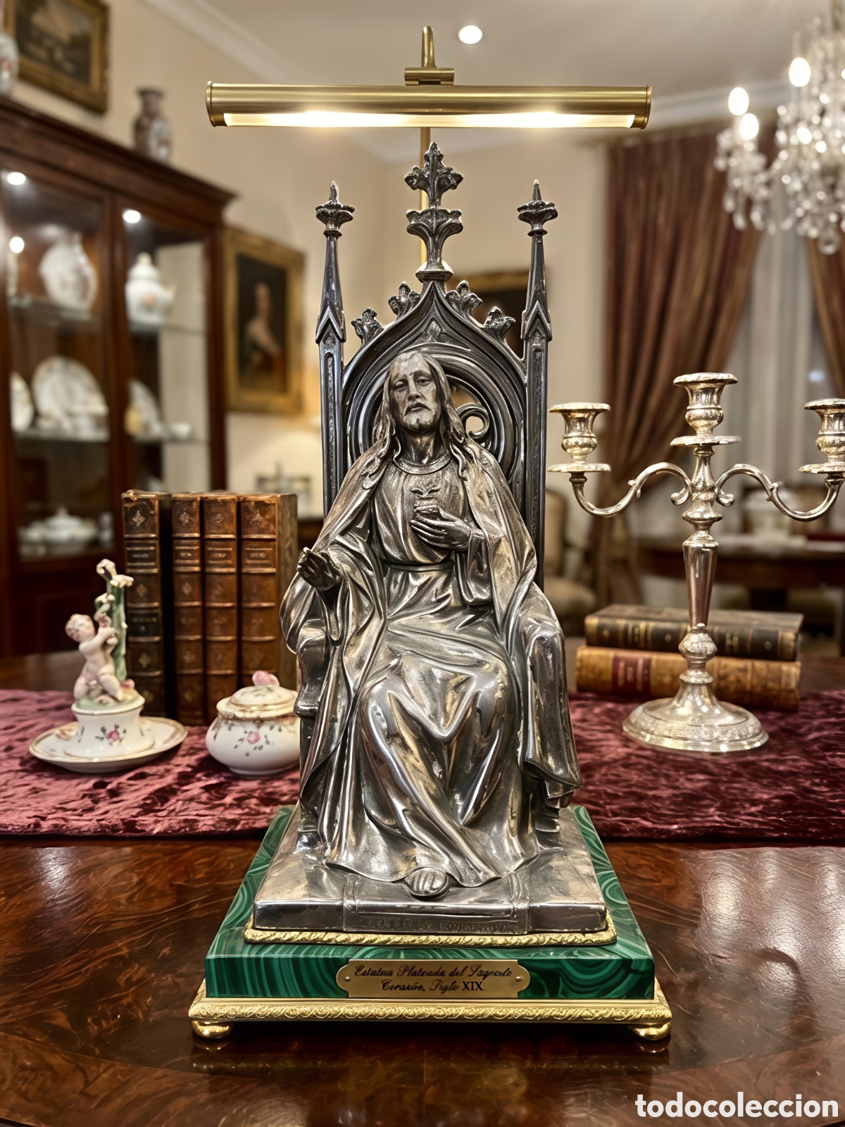 Antig&uuml;edades: Magn&iacute;fico Coraz&oacute;n de Jes&uacute;s entronado - Foto 1