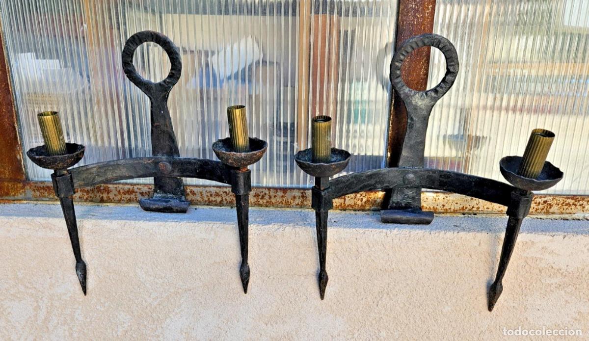 Antig&uuml;edades: PAIRE APPLIQUES 2 BRANCHES FLAMBEAUX EN FER FORGE DE STYLE MEDIEVAL BRUTALISTE