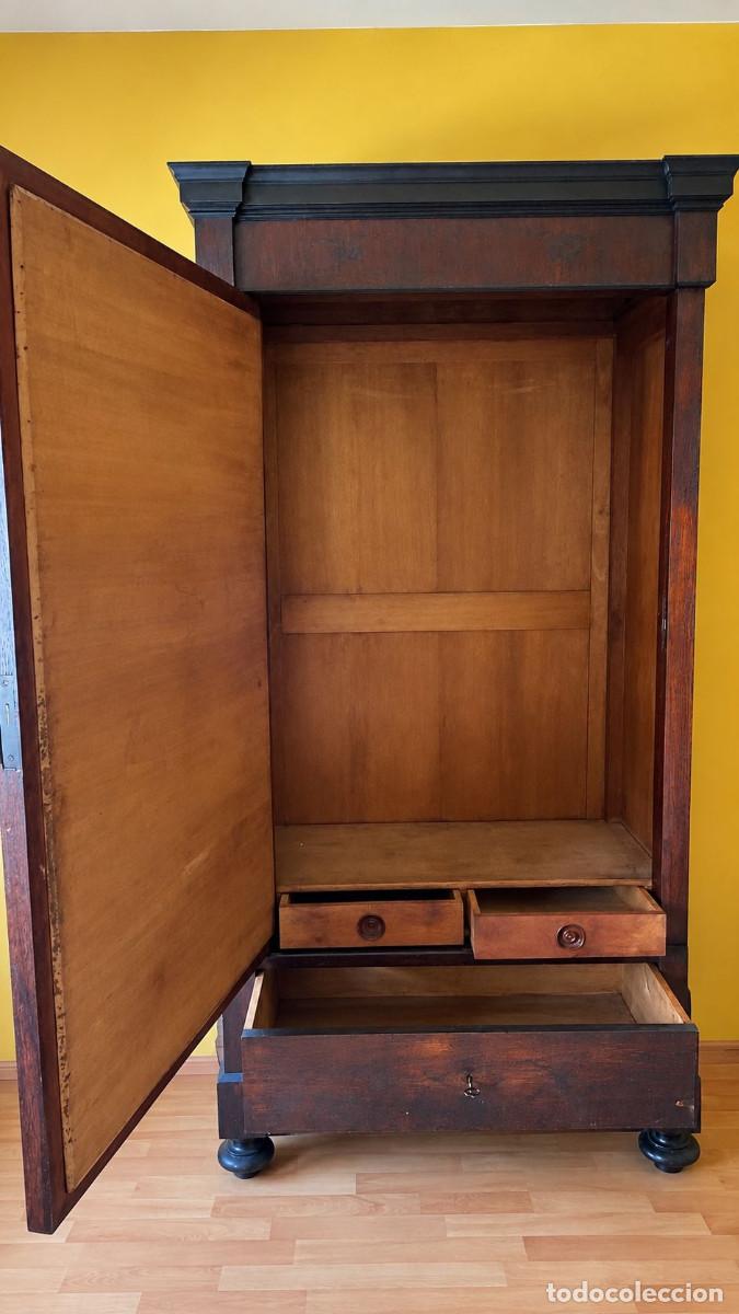 Antig&uuml;edades: Armario antiguo con espejo - Foto 2