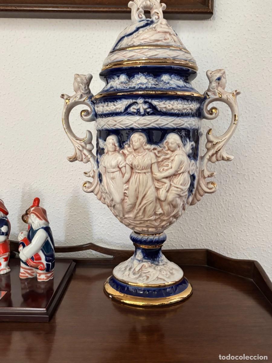 Antig&uuml;edades: JARR&Oacute;N Y SOPERA CAPODIMONTE