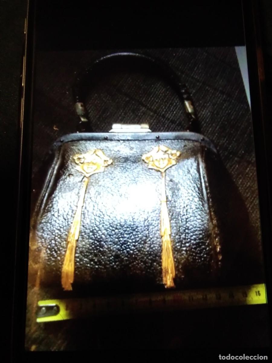 Antig&uuml;edades: Bolso piel art nouveau modernista xix