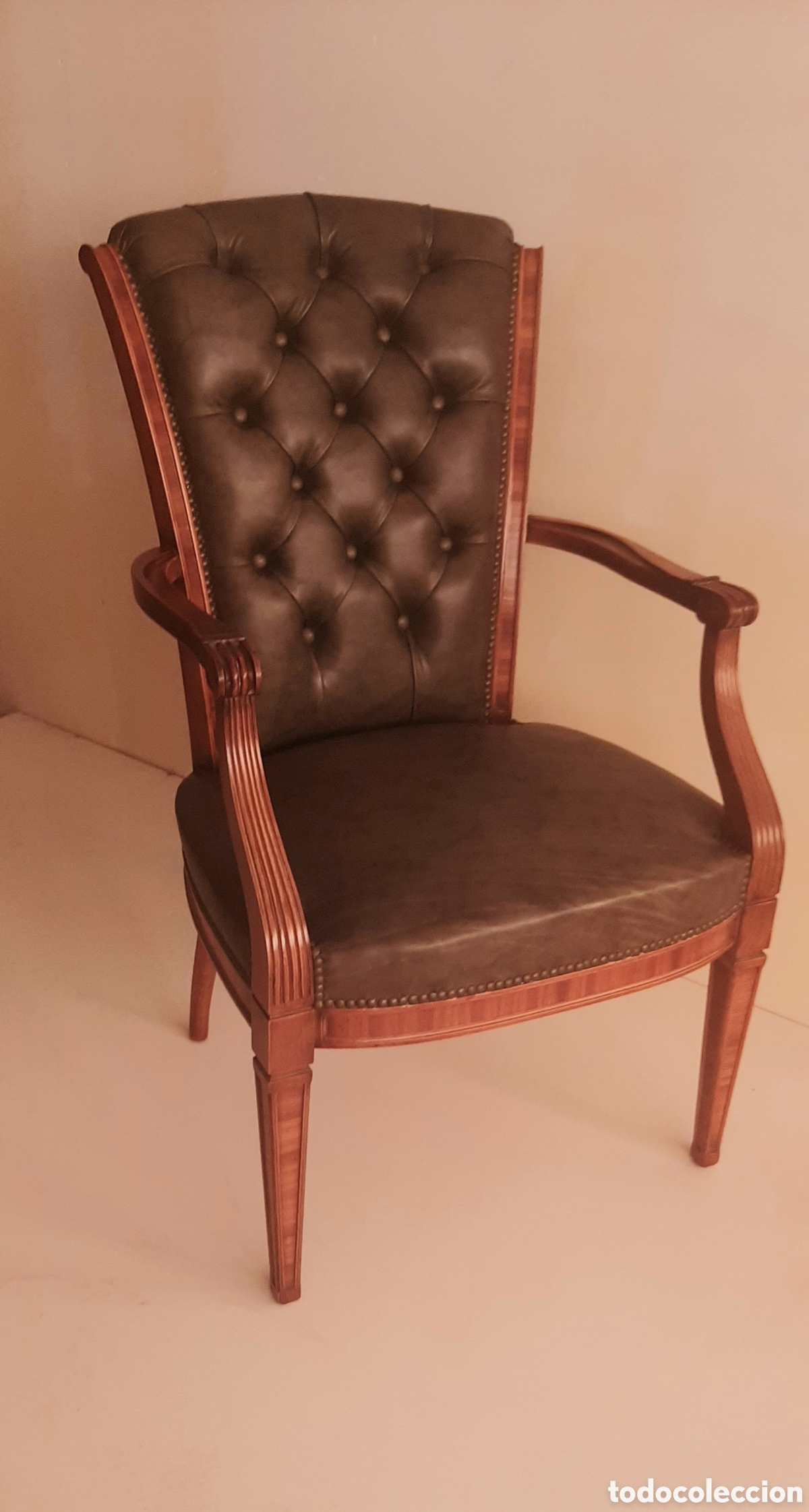 Antig&uuml;edades: Sillon capitone y piel