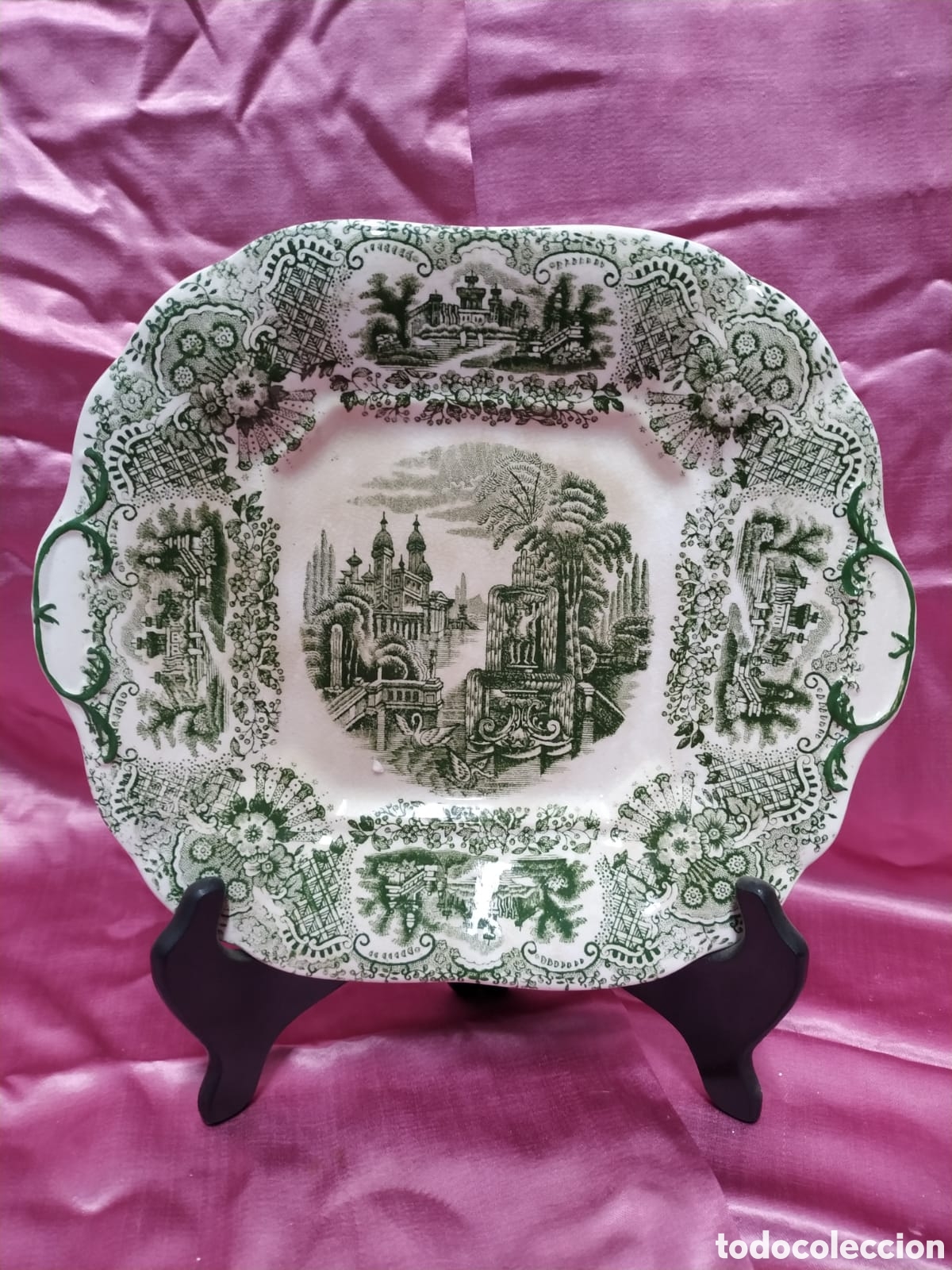 Antig&uuml;edades: Bandeja de loza de la Cartuja de Sevilla. Principios del siglo XX