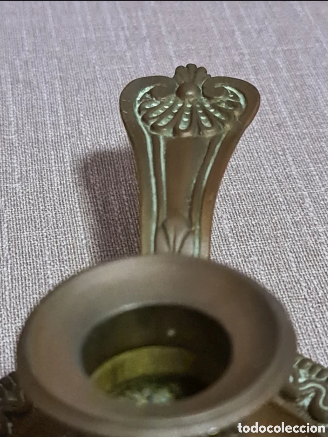 Antig&uuml;edades: Palmatoria o portavelas de bronce - Foto 3