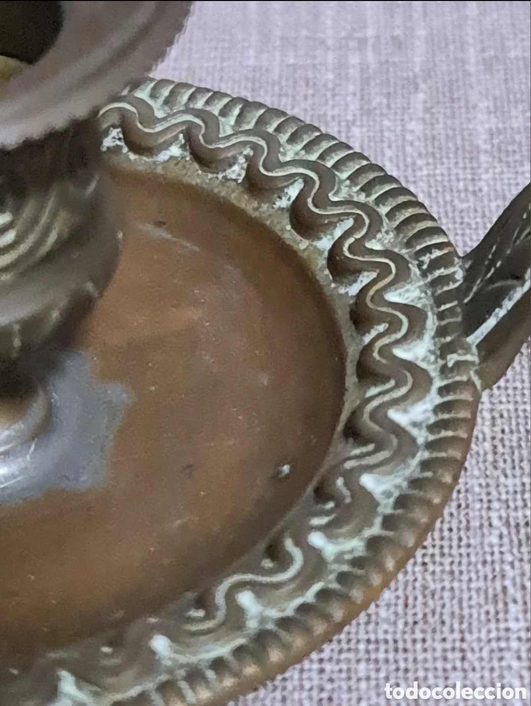 Antig&uuml;edades: Palmatoria o portavelas de bronce - Foto 5
