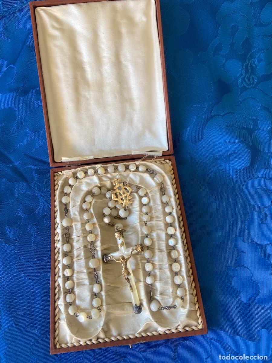 Antig&uuml;edades: ROSARIO DE NACAR Y PLATA SOBREDORADA CON SU CAJA