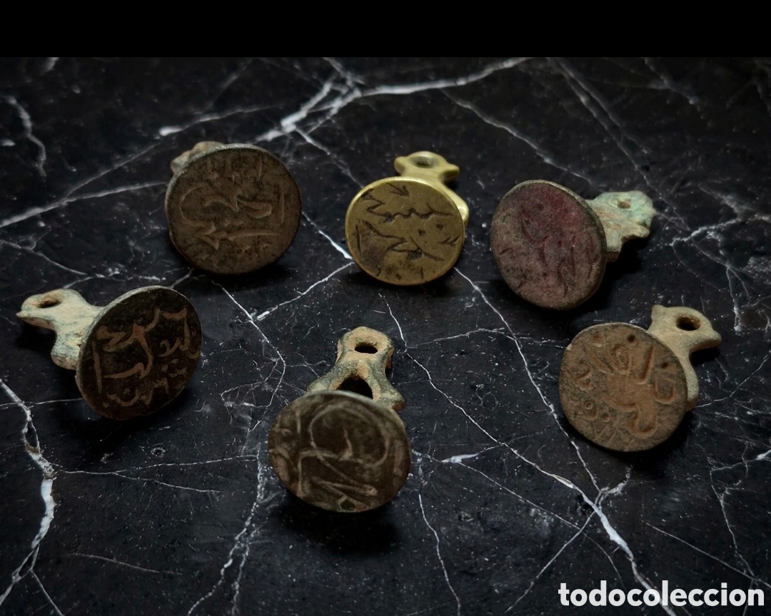 Antig&uuml;edades: Lote de 6 sellos isl&aacute;micos de lacre con escritura &aacute;rabe siglo XVII