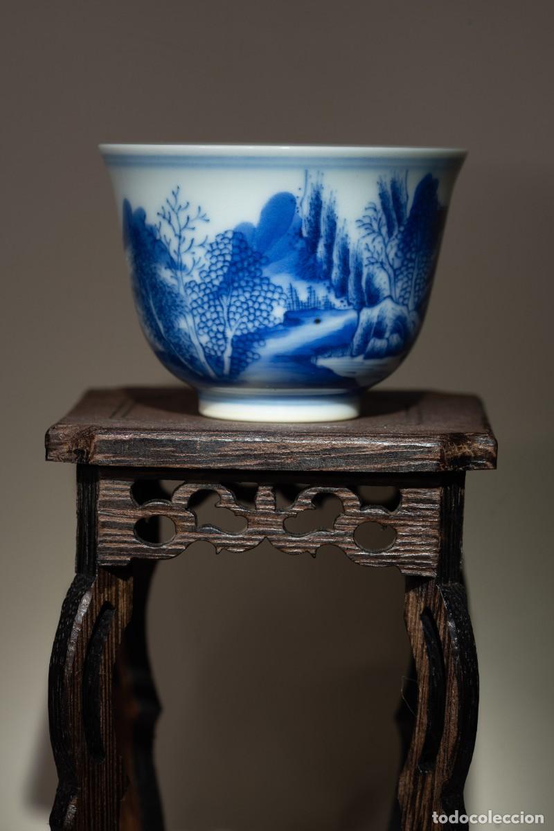 Antig&uuml;edades: （siglos XVII-XVIII）Taza de porcelana azul y blanca imperial Kangxi, dinast&iacute;a Qing