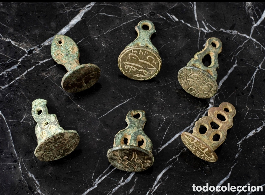 Antig&uuml;edades: Lote de 6 sellos isl&aacute;micos de lacre con escritura &aacute;rabe siglo XVII
