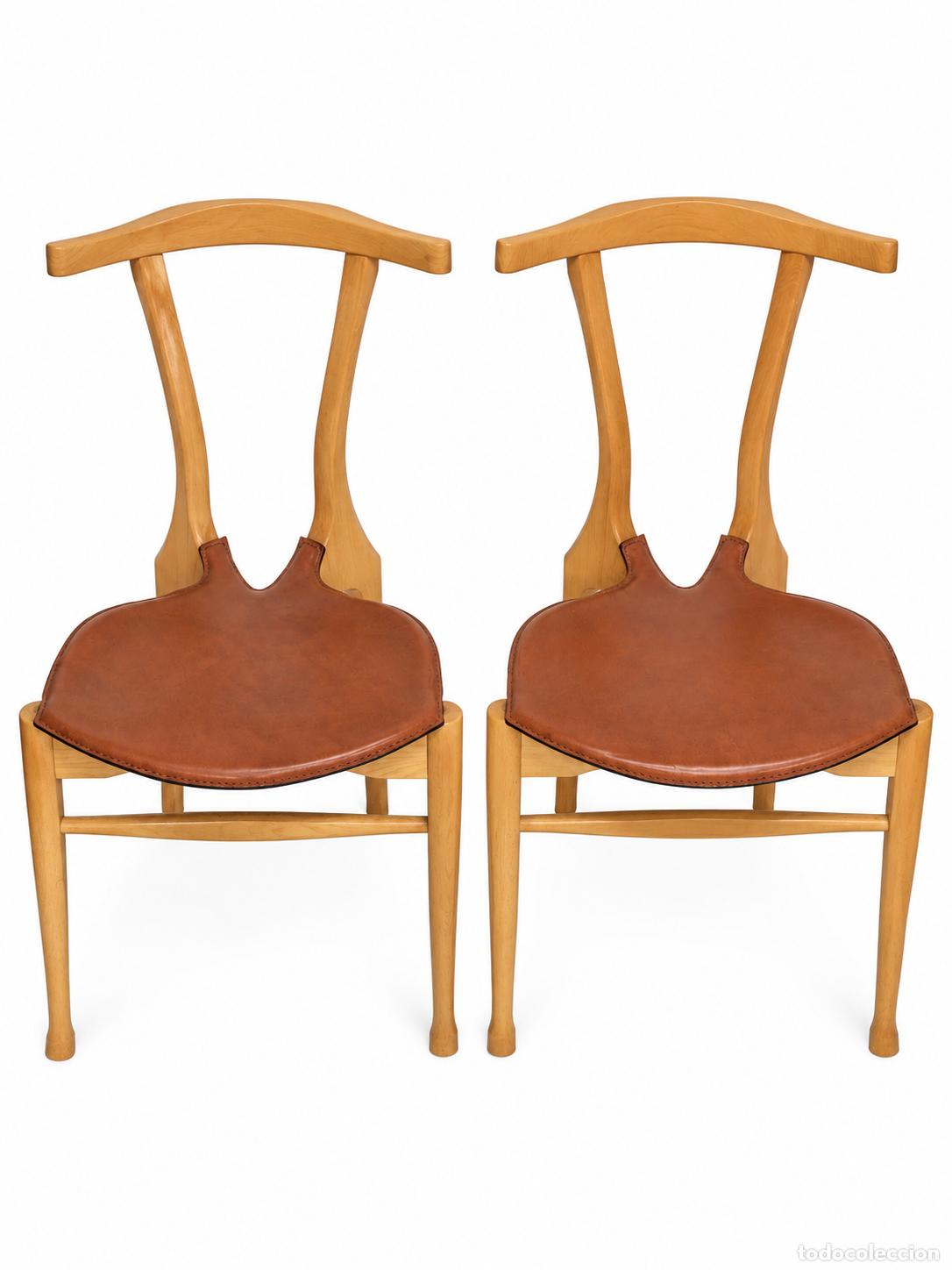 Antig&uuml;edades: Pareja de Sillas- Silla Gaulino - Dise&ntilde;adas por &Oacute;scar Tusquets - A&ntilde;o 1987 - Madera de Fresno - Cuero