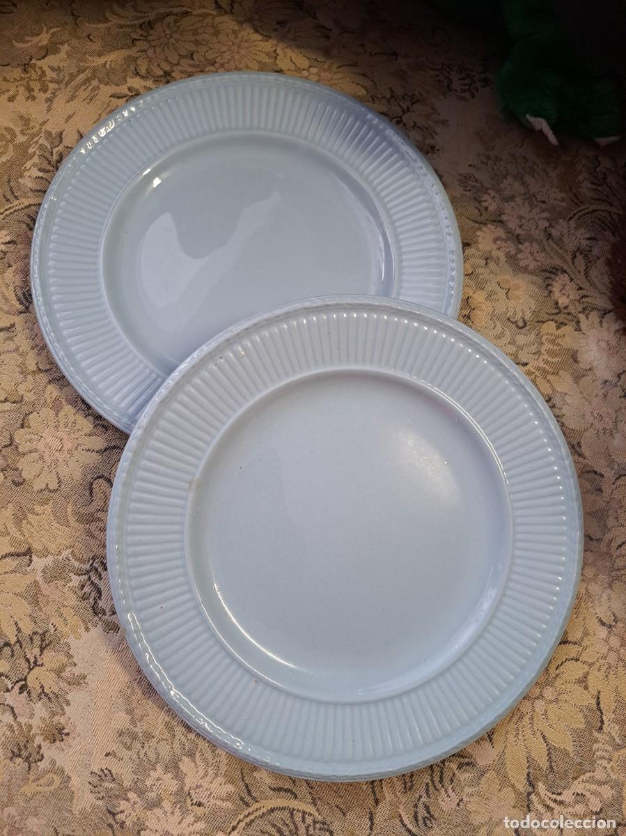 Antig&uuml;edades: Lote de 2 platos de postre wedgwood clyde,of austria ,made in englande,azul.