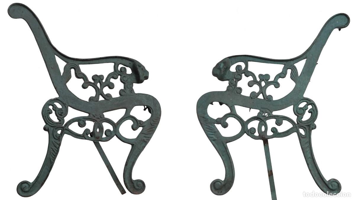 Oggetti Antichi: Soporte de Hierro para Banco de Jard&iacute;n: Un Toque de Encanto al Aire Libre