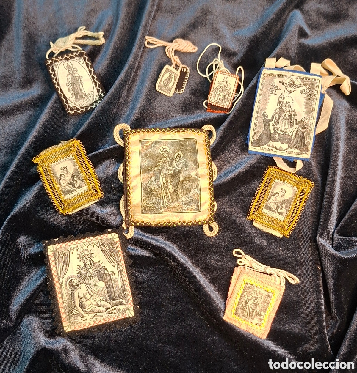 Antig&uuml;edades: Lote de escapularios antiguos (Siglo XIX)
