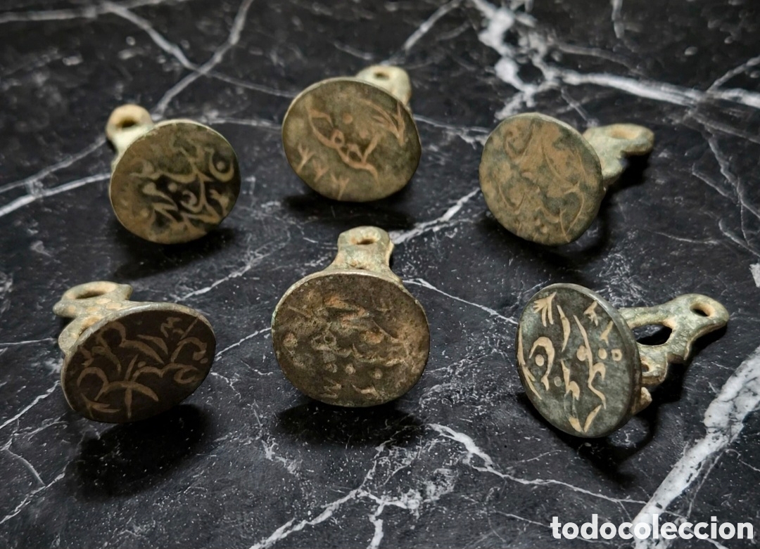 Antig&uuml;edades: Lote de 6 sellos isl&aacute;micos de lacre con escritura &aacute;rabe siglo XVII