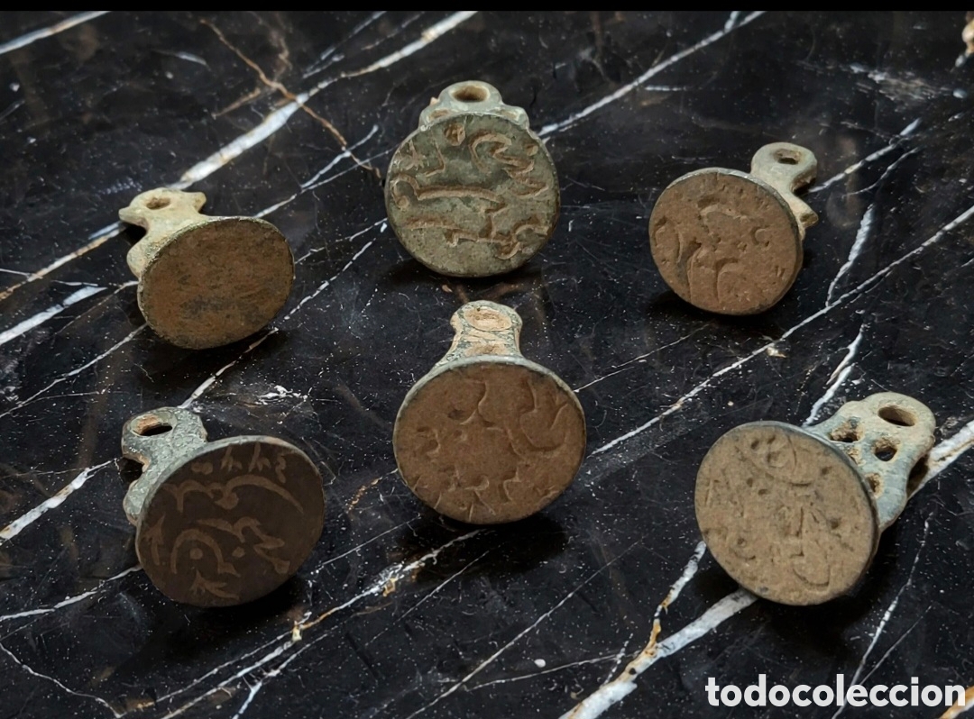 Antig&uuml;edades: Lote de 6 sellos isl&aacute;micos de lacre con escritura &aacute;rabe siglo XVII
