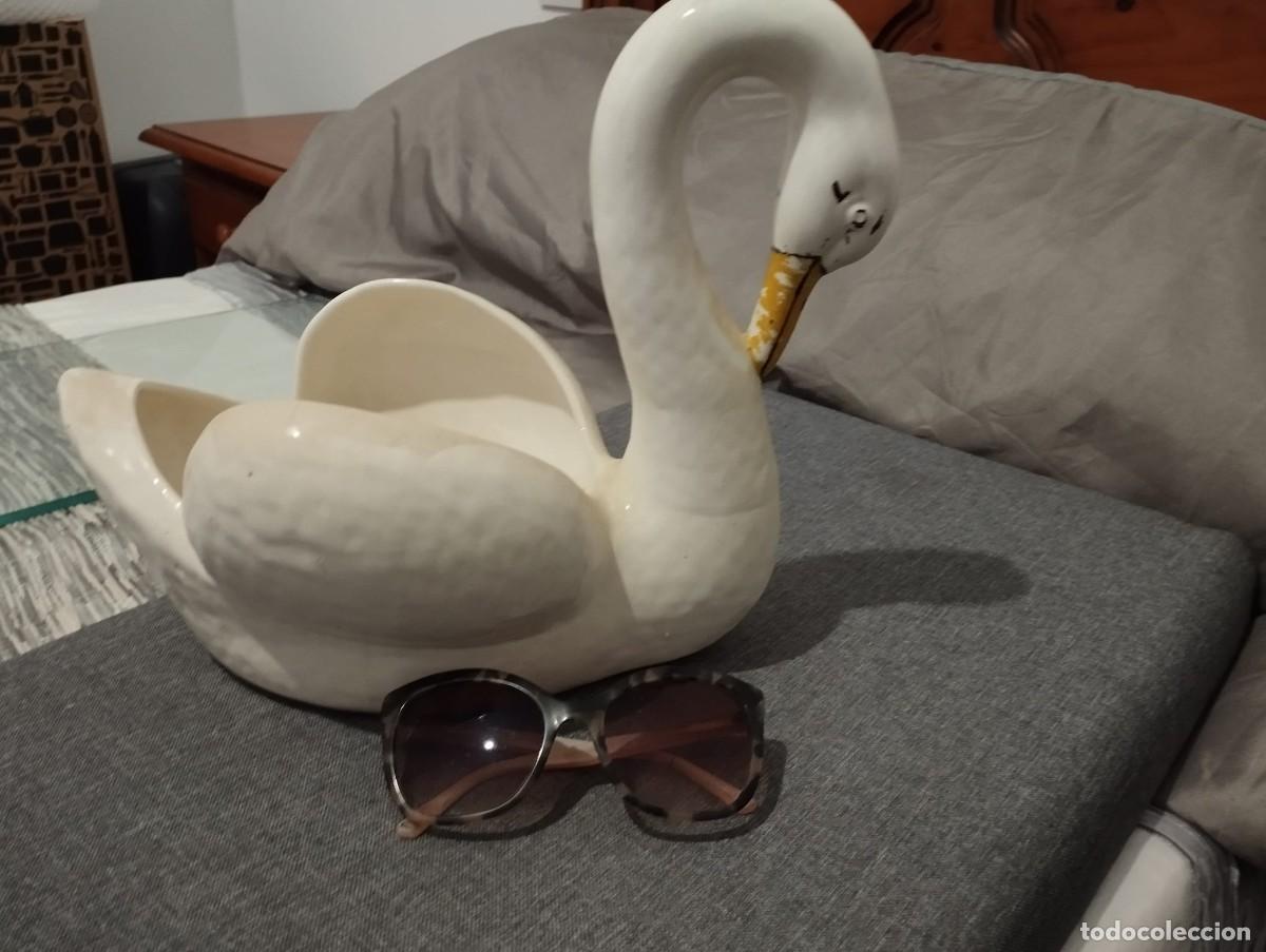 Antig&uuml;edades: figura de cisne de ceramica